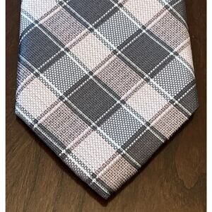 Michael Kors Gray Pink 94% Polyester 6% Linen Men’s Neck Tie Made In China